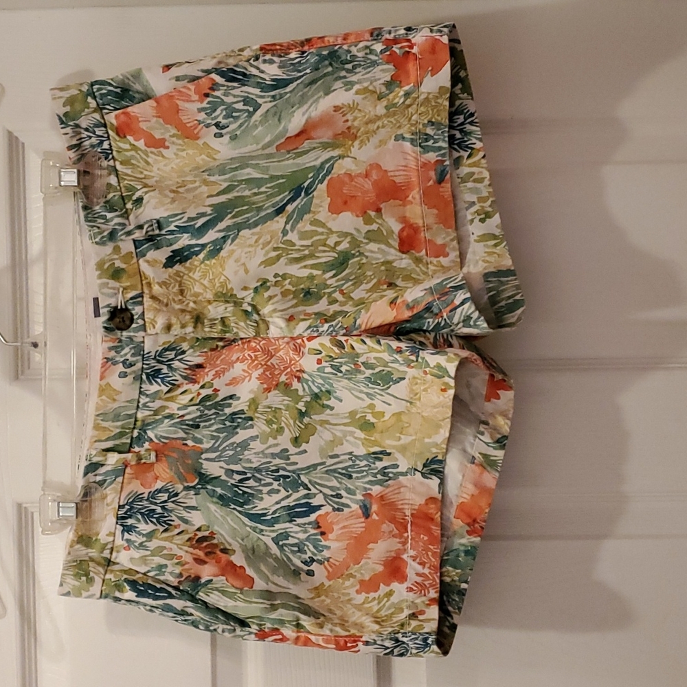 Old Navy Watercolor Floral Print Chino Shorts with Front Pockets